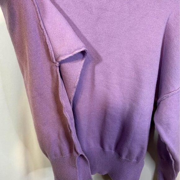 Woman’s raw seem lavender sweater. Blue velvet size small. New condition. Crew. - Picture 9 of 9